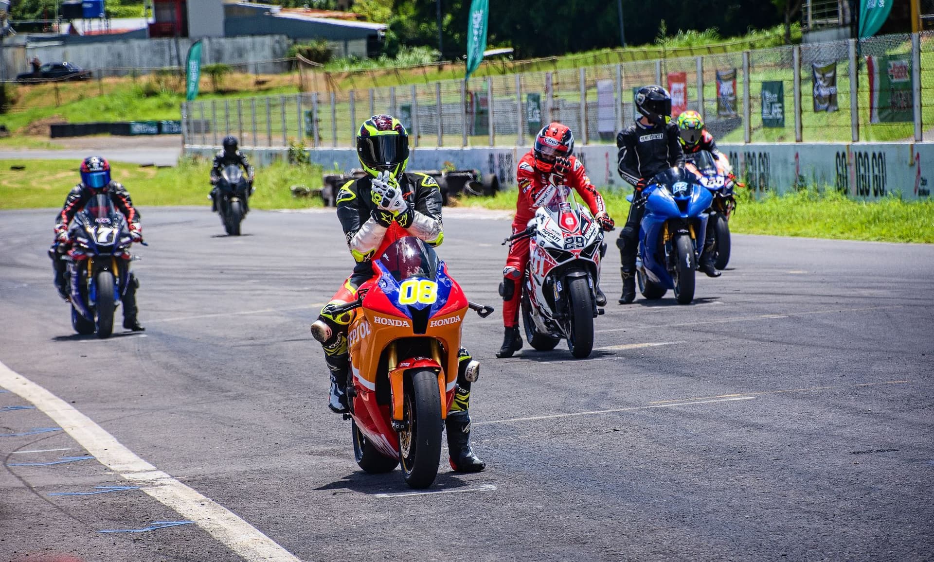 Emocionante segunda fecha del campeonato AMA Superbike