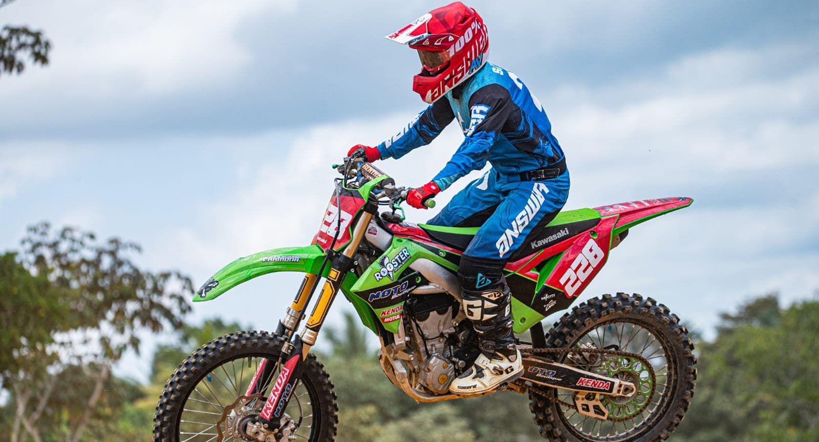María Paula Saborío Triunfa en el Campeonato de Motocross junto a Kawasaki