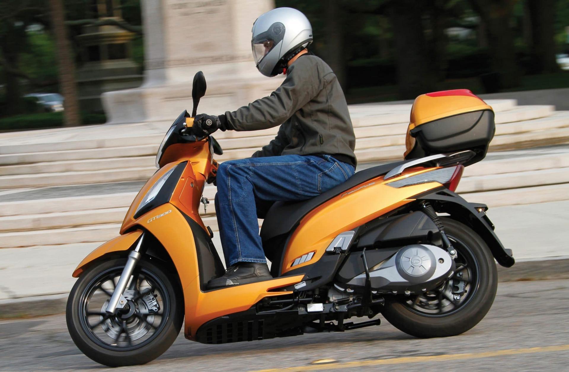 Scooter vs moto Moto Magazine CR