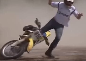 CAIDA EN MOTO
