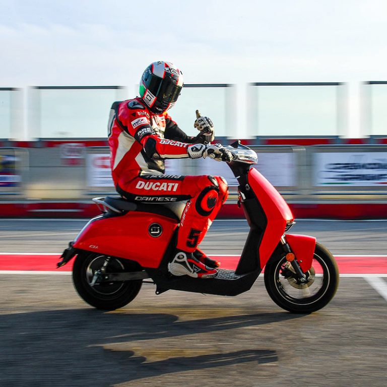 El scooter eléctrico de fabricación china de Ducati.