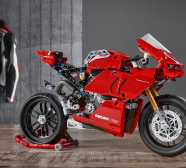 LEGO TECHNIC DUCATI PANIGALE V4 R