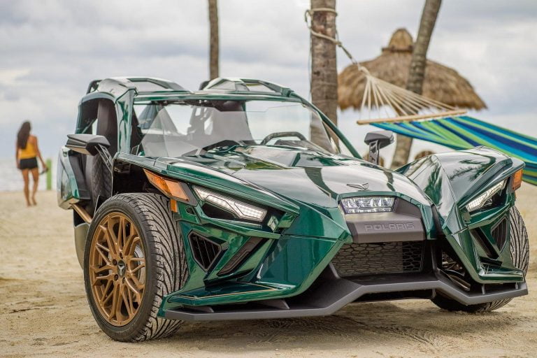 POLARIS SLINGSHOT GRAND TOURING LE 2020