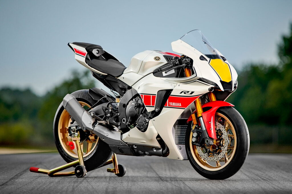 yamaha r1