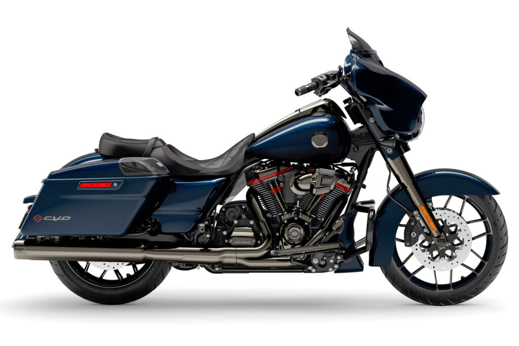 Harley-Davidson CVO Street Glide 2022 3 Harley-Davidson 2022