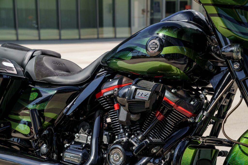 Harley-Davidson CVO Street Glide 2022 4 Harley