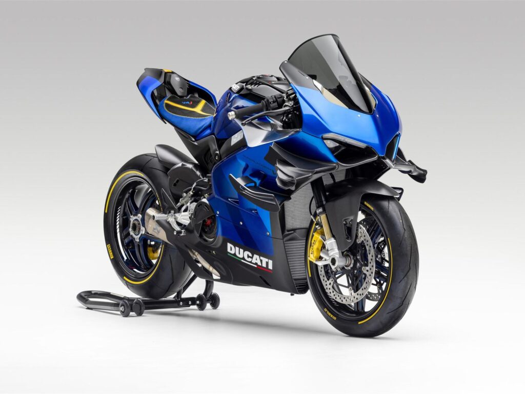 Ducati anuncia el programa de personalización Ducati Unica 4 ducati azul