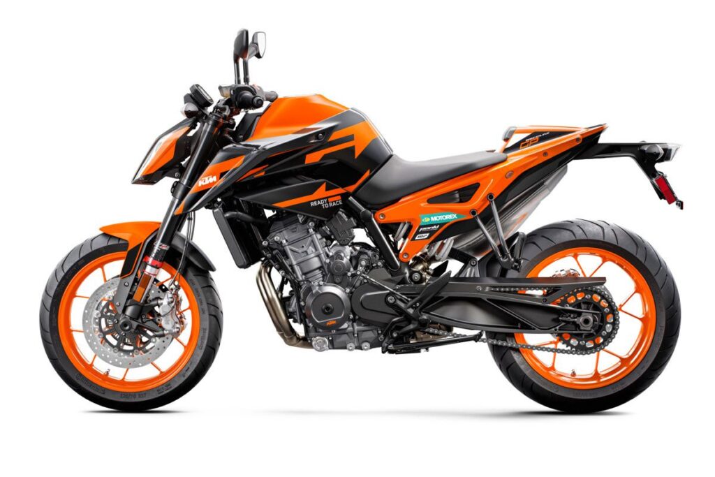 KTM 890 Duke GP 2022 4 KTM 2022