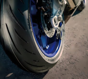Bridgestone BATTLAX HYPERSPORT S22 seleccionada como equipo original para la BMW S 1000 RR