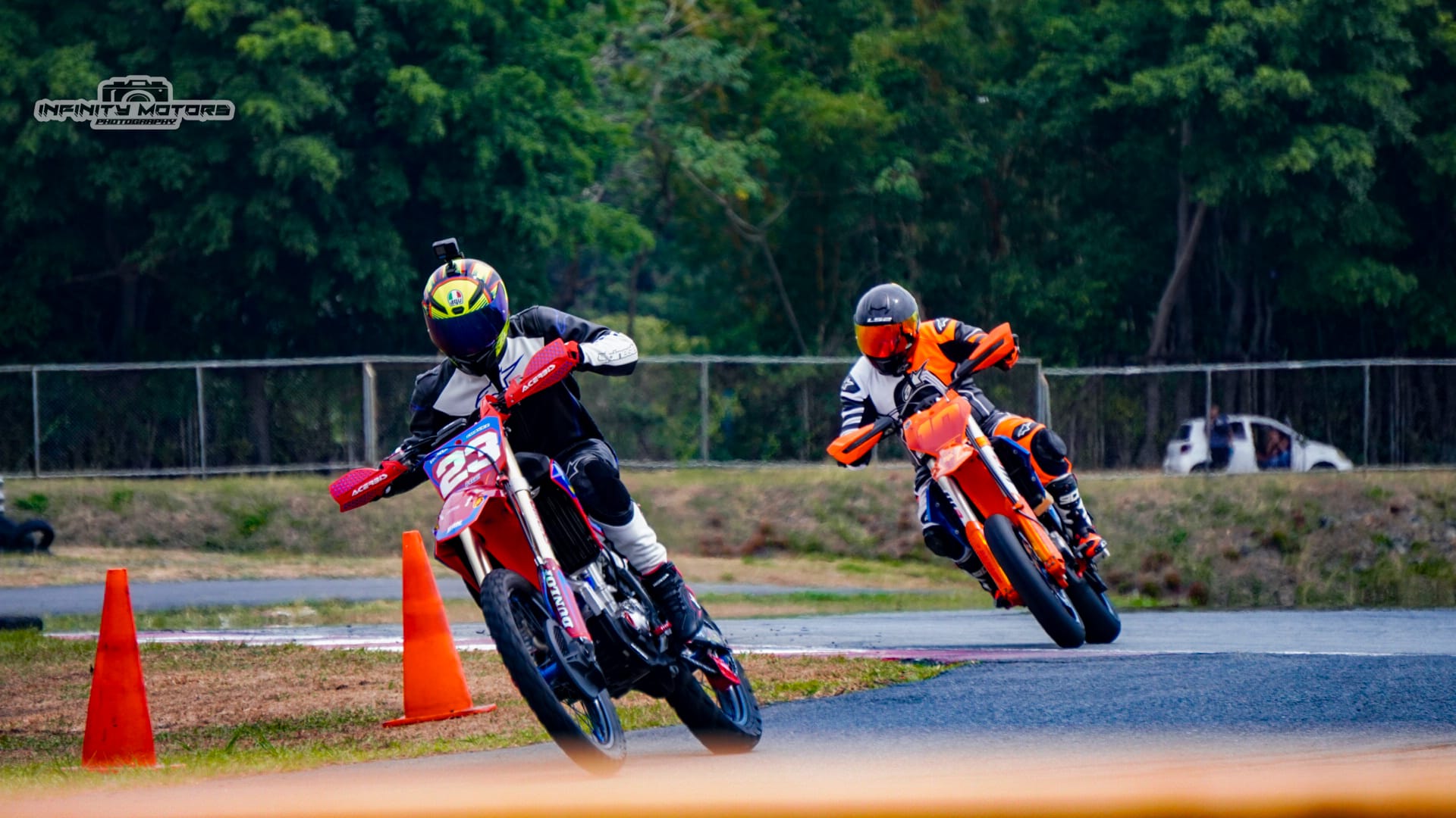 Motovelocidad cumplió con su segunda fecha en Parque Viva 1 Motovelocidad cumplió con su segunda fecha en Parque Viva