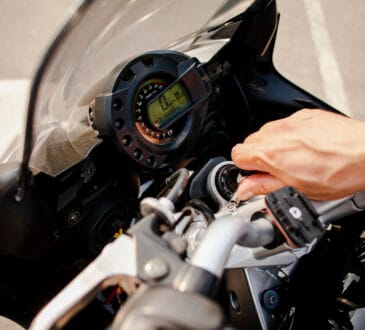 Mayor riesgo de accidentes para motociclistas por carreteras mojadas 14 Mayor riesgo de accidentes para motociclistas por carreteras mojadas