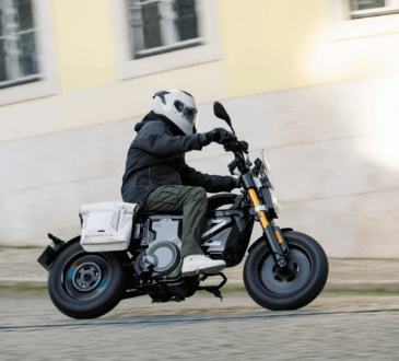 BMW CE 02