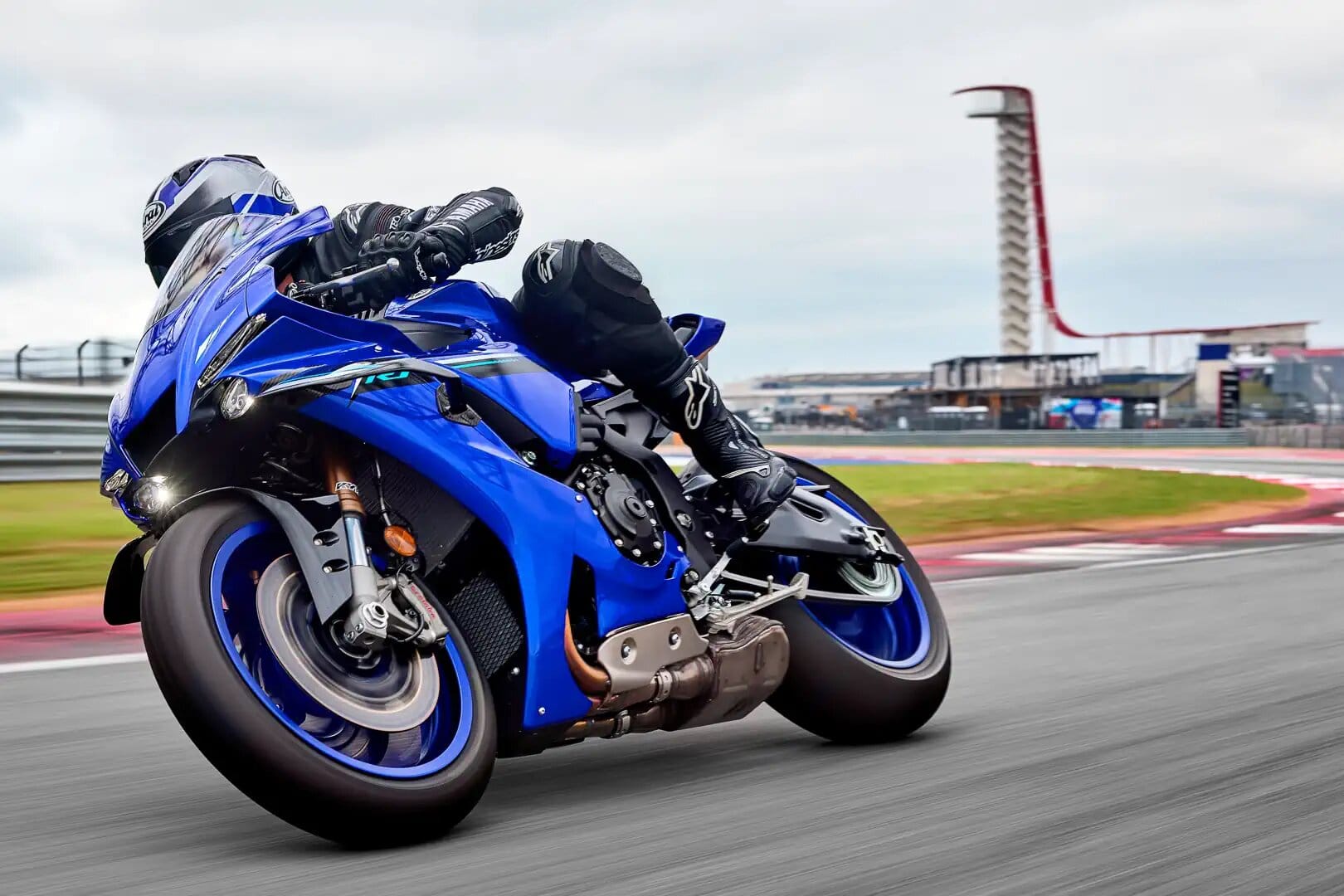 Yamaha YZF-R1 y YZF-R1M 2026 1 Yamaha YZF-R1 y YZF-R1M 2025