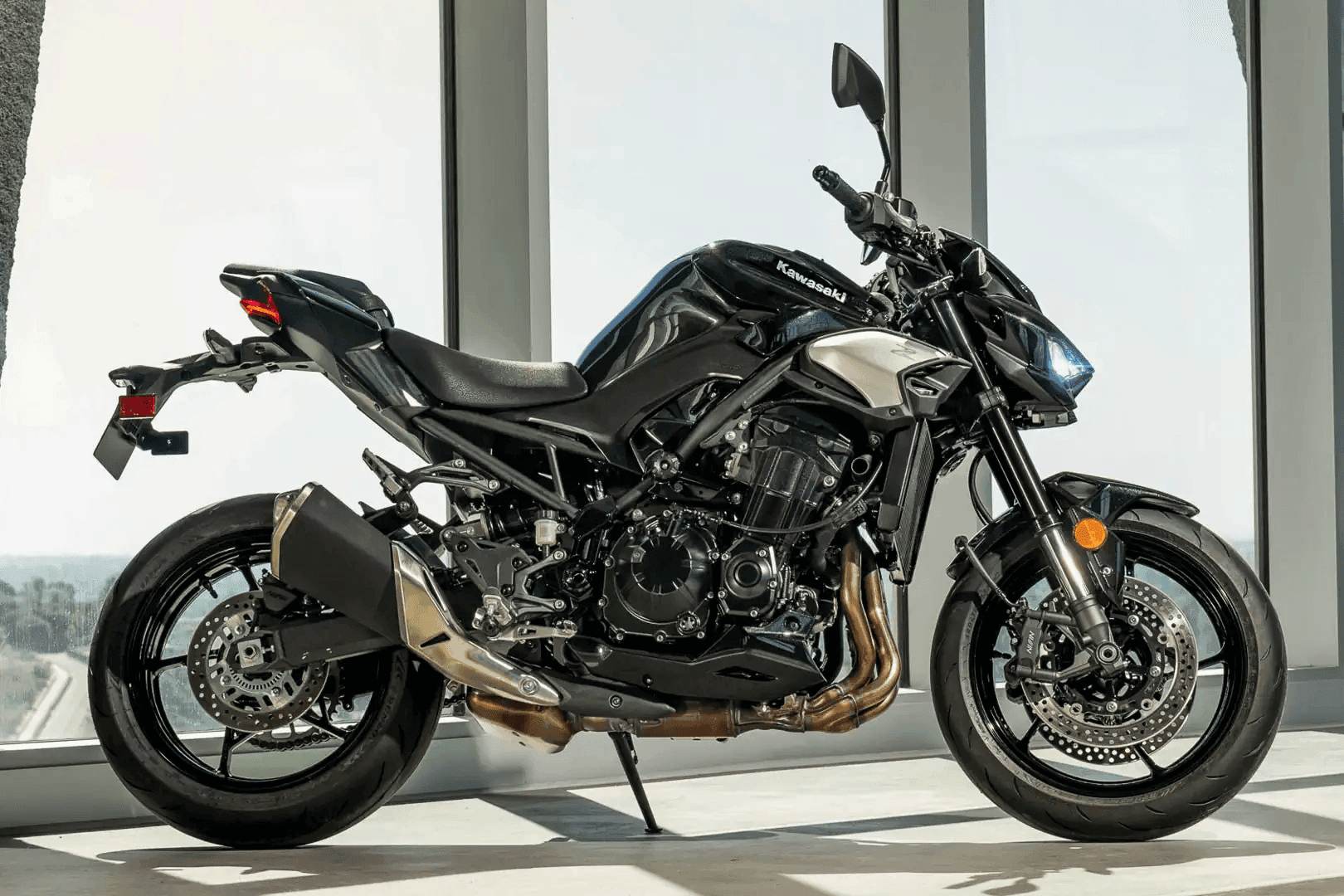 Kawasaki Z900 ABS 2026 1 Kawasaki Z900 ABS 2025