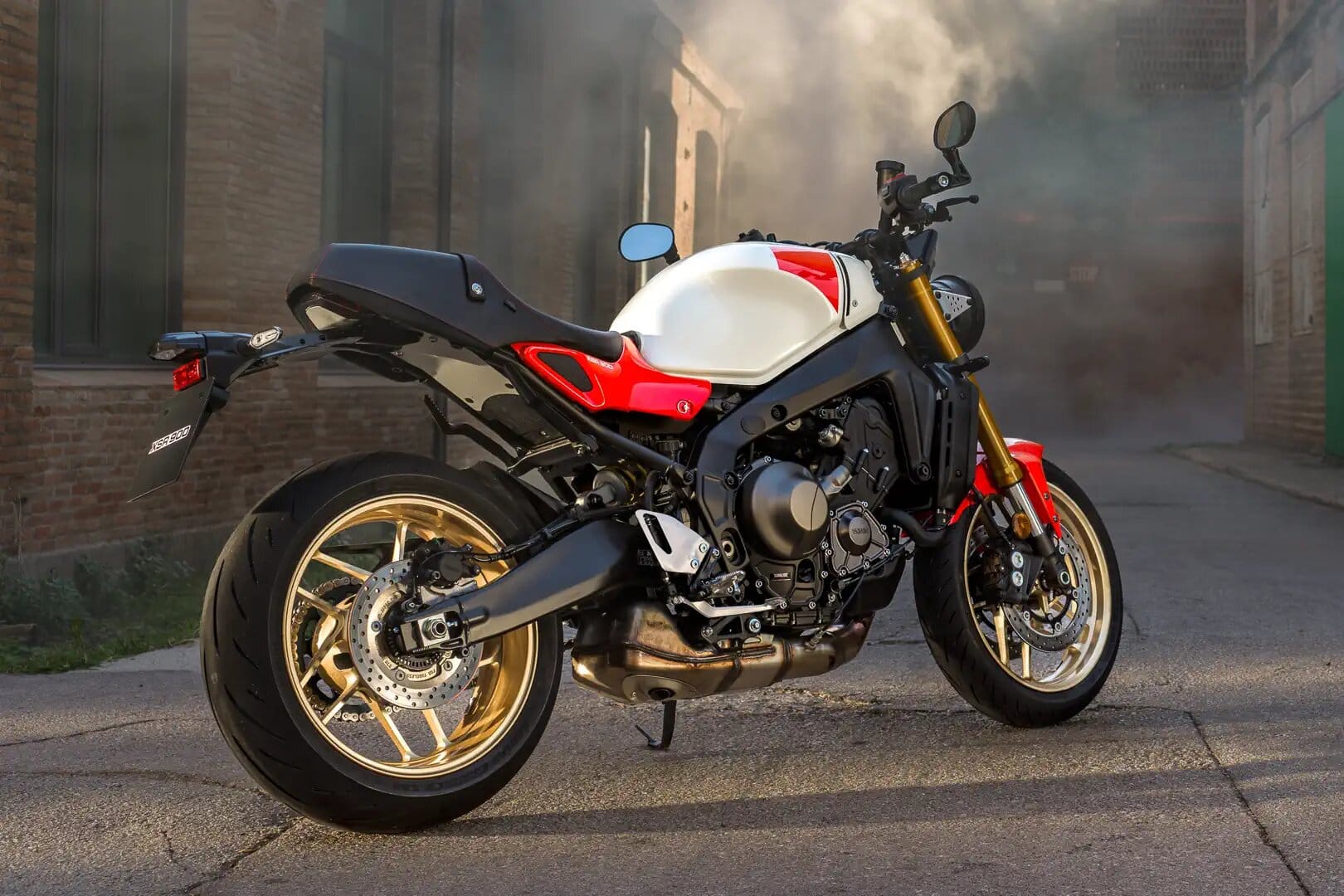 Yamaha XSR900 2025 4 yamaha 2025