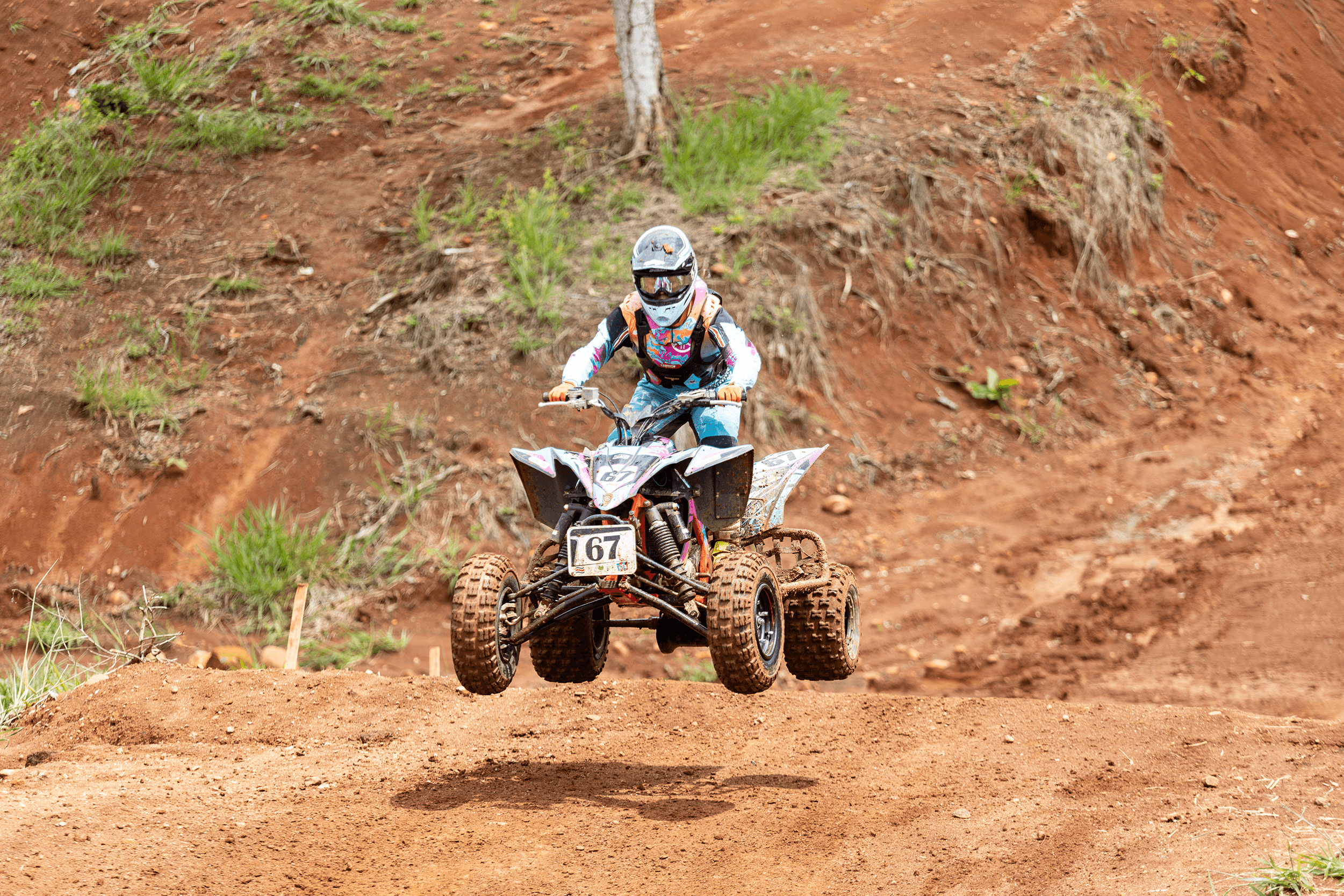 Isabela Rodríguez marca un hito al ganar categoría Novatos del cuadracross entre hombres 4 campeonato cuadracross