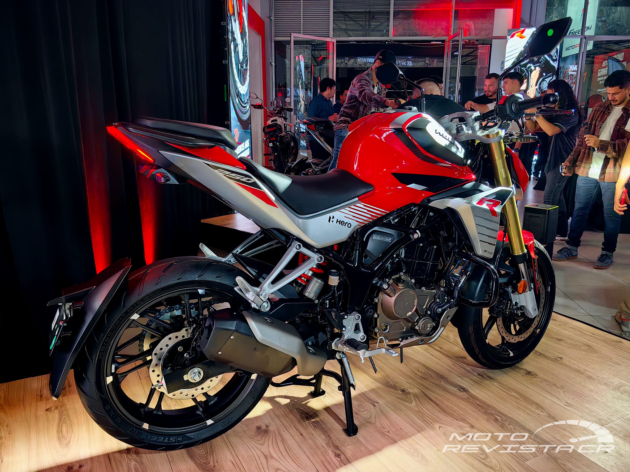 Hero MotoCorp presenta en Costa Rica la nueva Hunk 250R, su apuesta para competir en el segmento 250cc 5 hunk