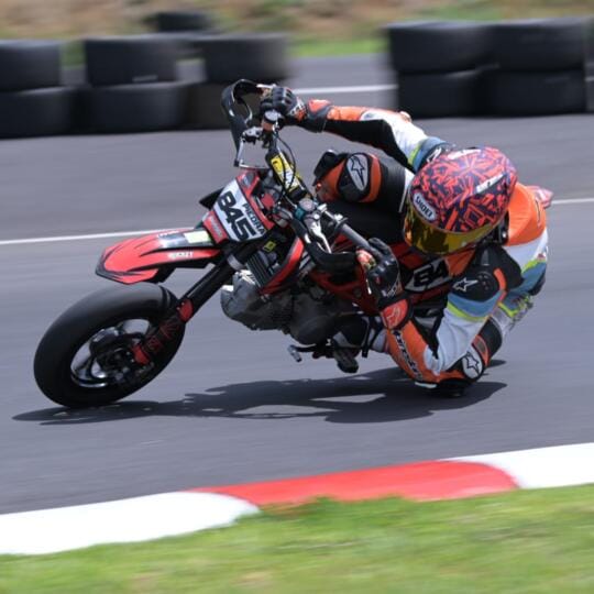 AMA Superbike reunió acción y adrenalina en P1 Speedway